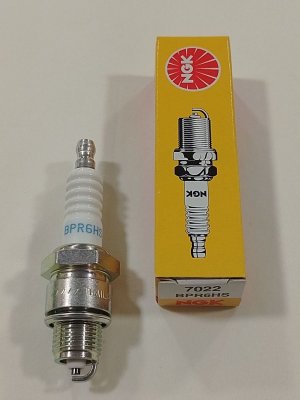 Свічка запалювання резисторна NGK BPR6HS (МТ)
