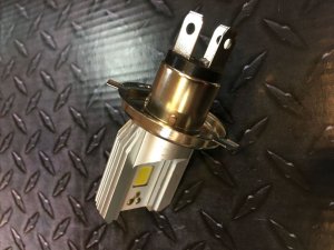 Лампа H4 LED
