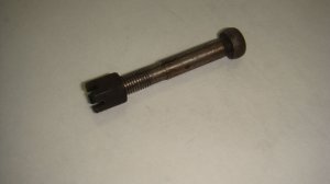 Болт шатуна з гайкою