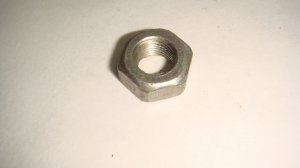 Гайка М10 - шпильки моста